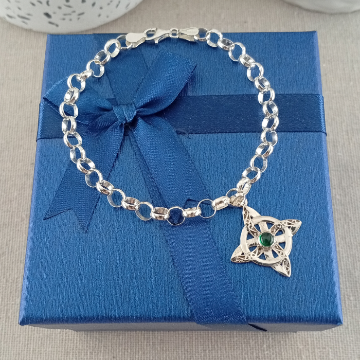 Pulsera Nudo de Bruja Esmeralda Plata